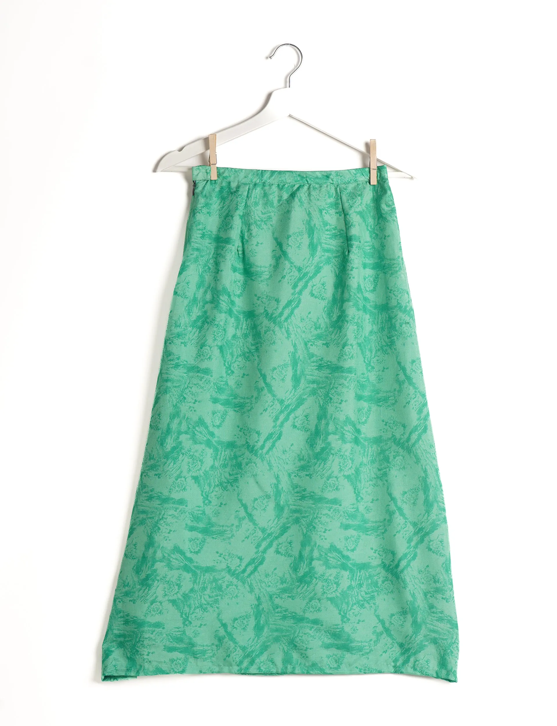 A LINE SKIRT