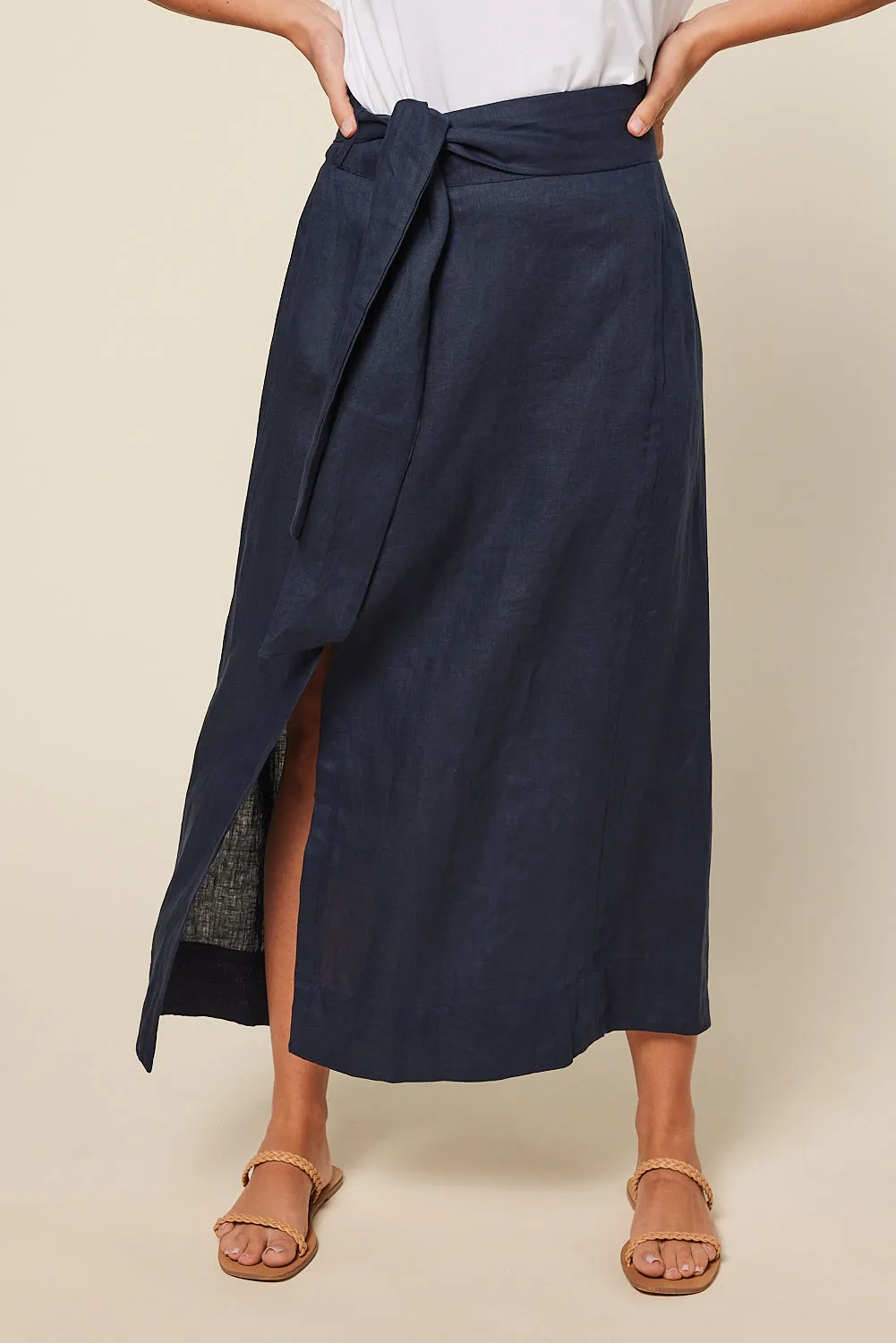 Anne Linen Skirt in Navy