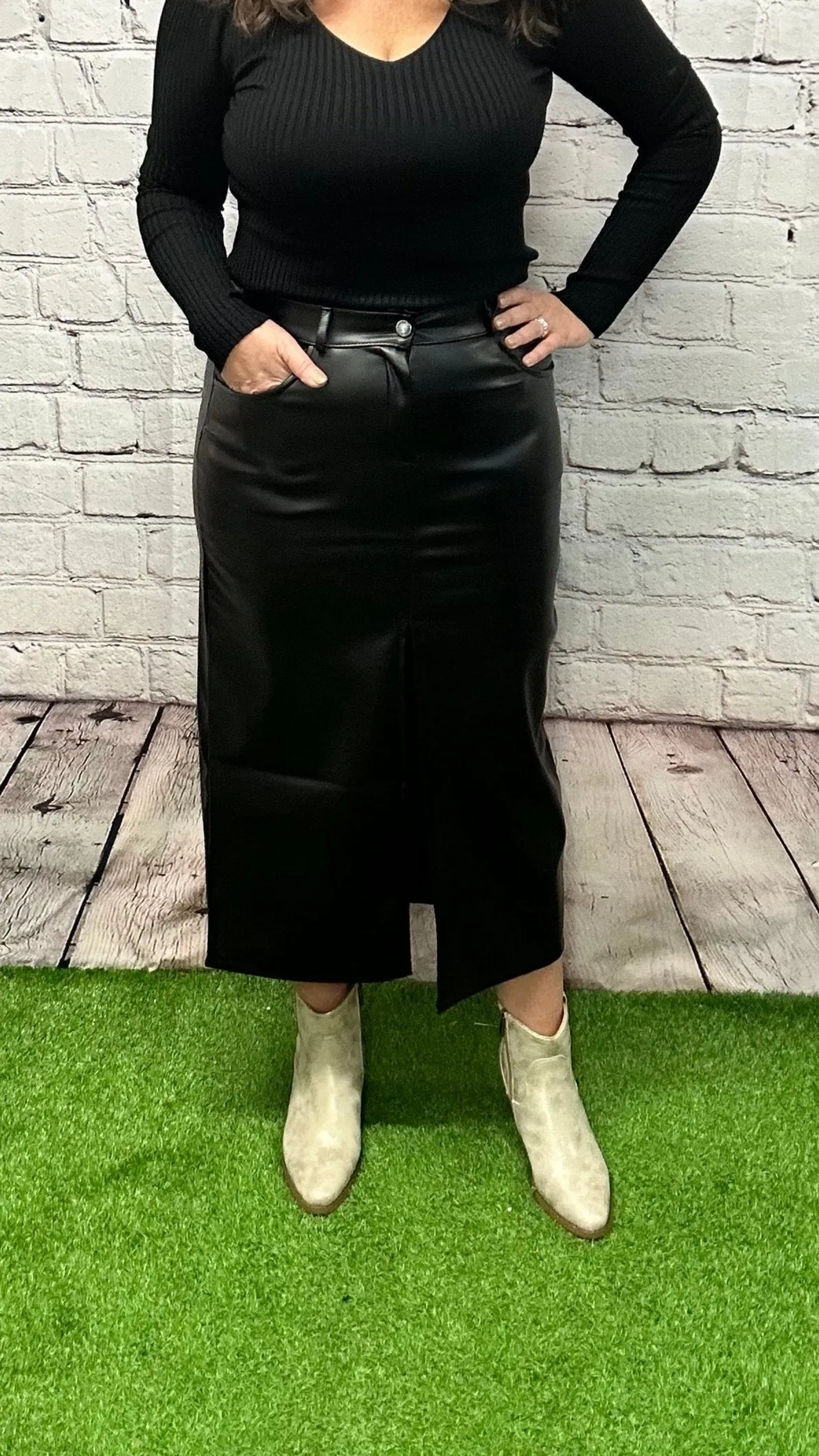 PIPPA Pu Slit Skirt