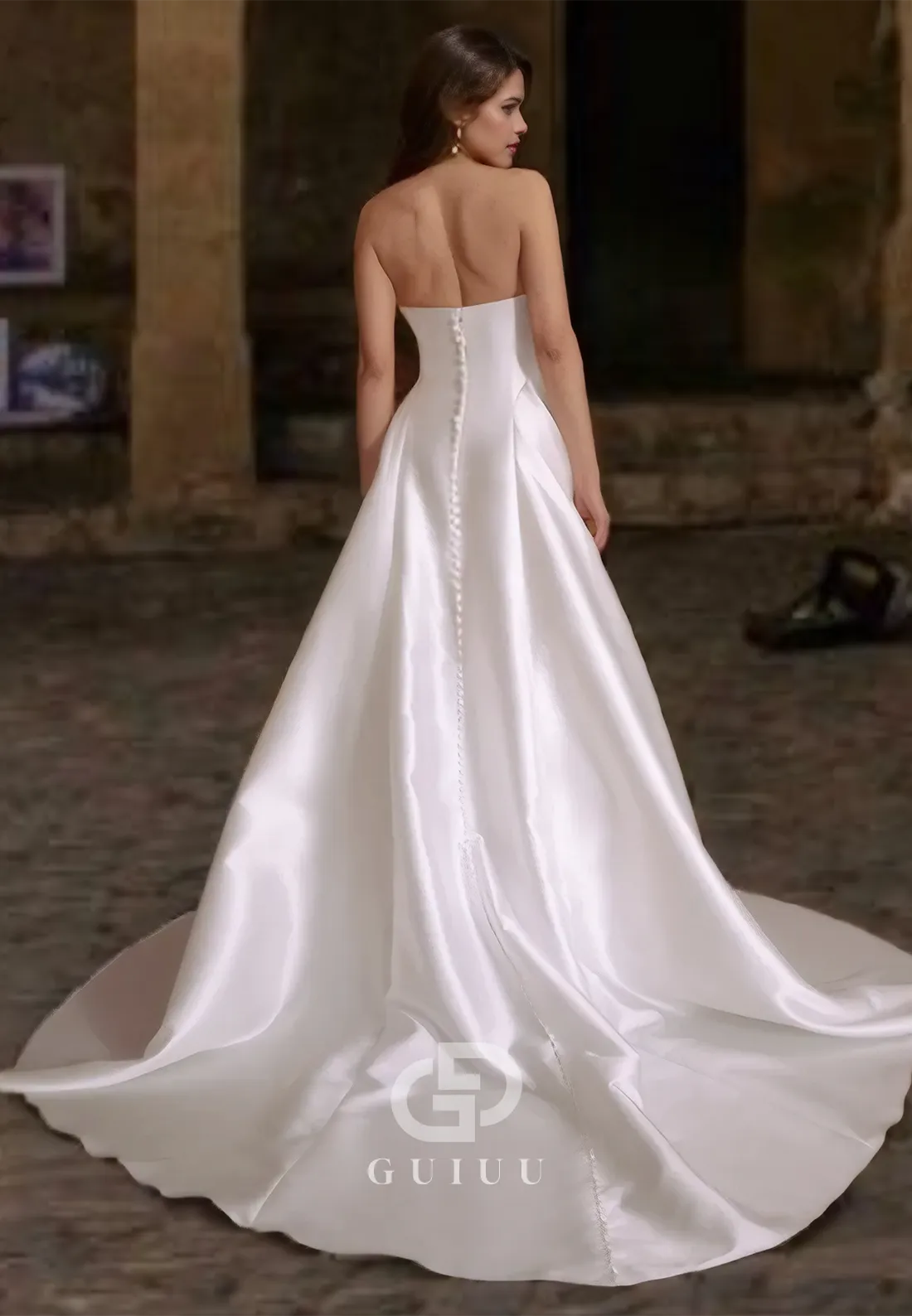 Simple A-Line strapless Wedding Dress with Pleats and Train Sleeveless