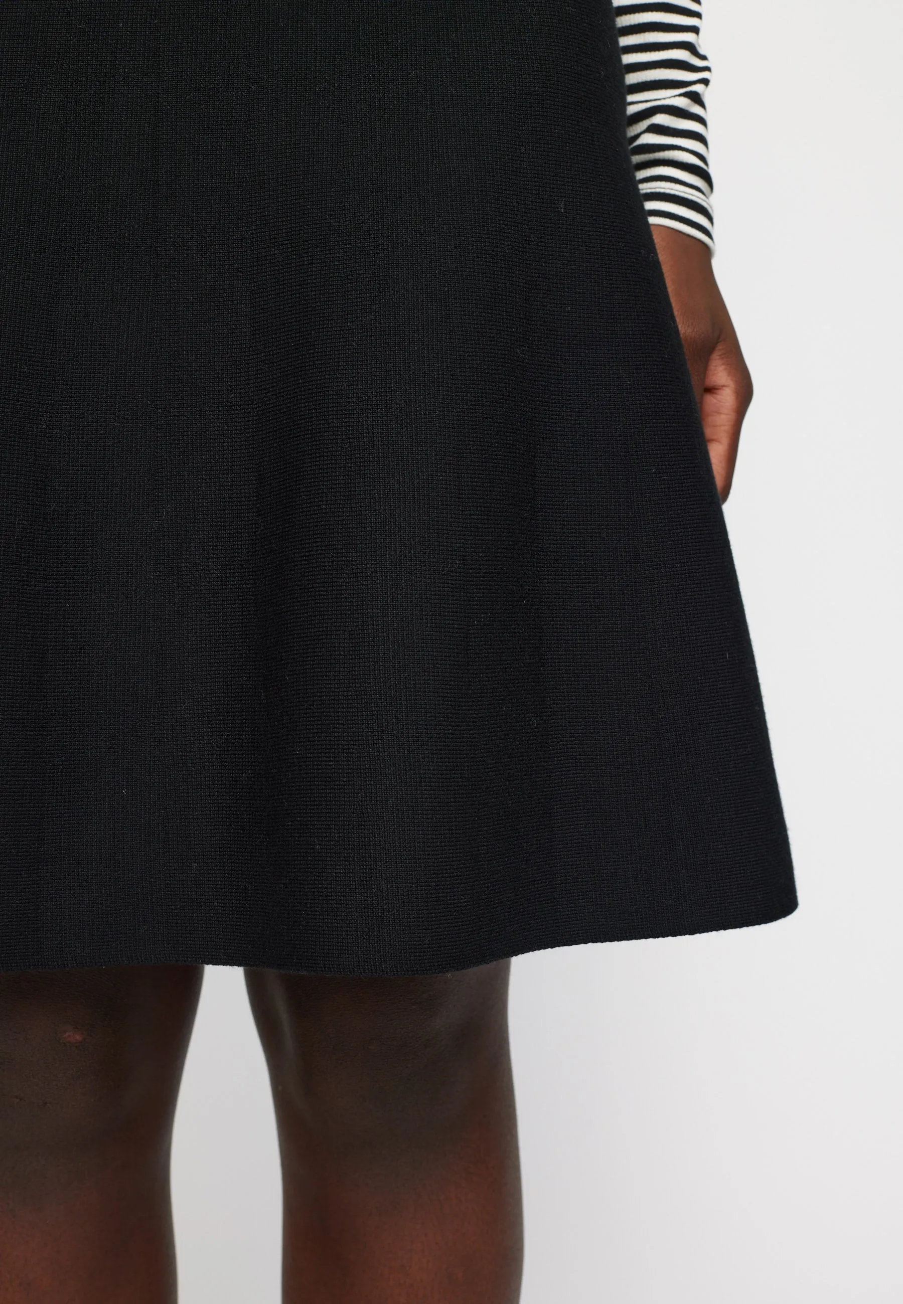 SRHenrietta Short Skirt - Black