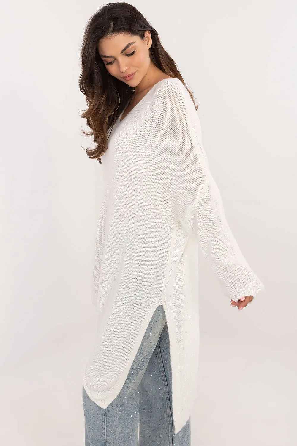 TEEK - Split Bottom Pulled Down Sweater