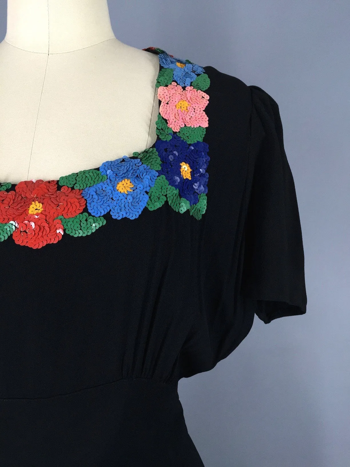 Vintage 1940s Dress / Sequined Flowers